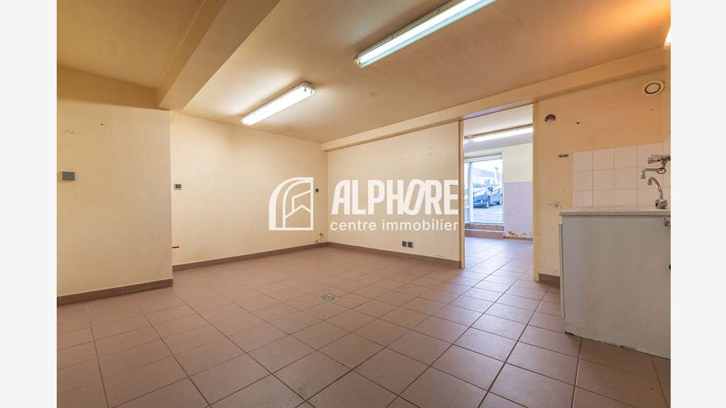 Vente murs commerciaux libres 89m² Haute-Indre