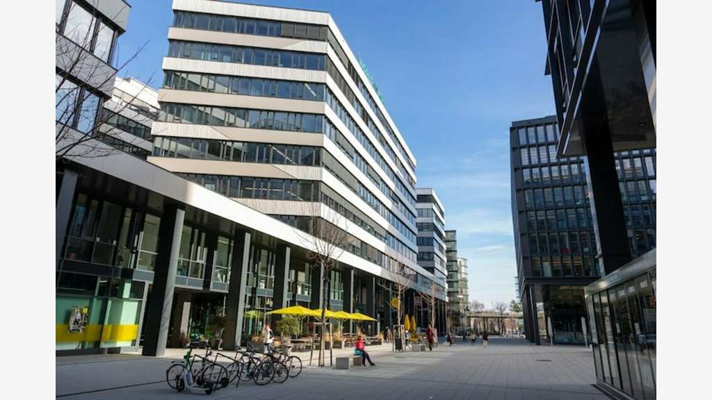 Ensemble commercial 425m² à vendre à Istres
