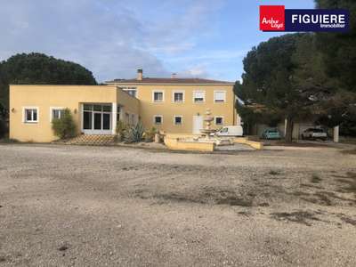 Bâtiment 633m² à vendre zone du Tubé à Istres
