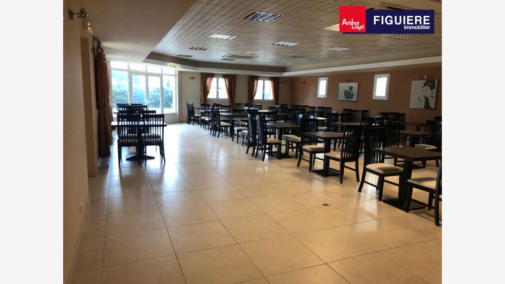 Bâtiment 633m² à vendre zone du Tubé à Istres