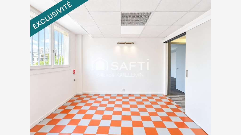 Vente local professionnel 201m² à Ivry-sur-Seine