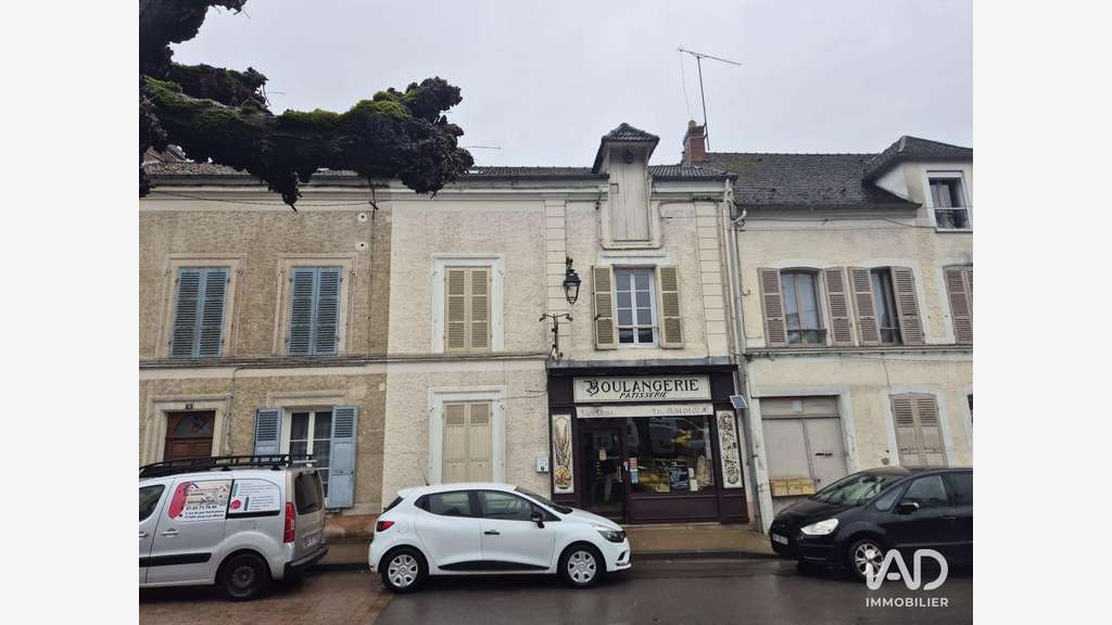 AV murs boulangerie de 121m² à Jouy-sur-Morin