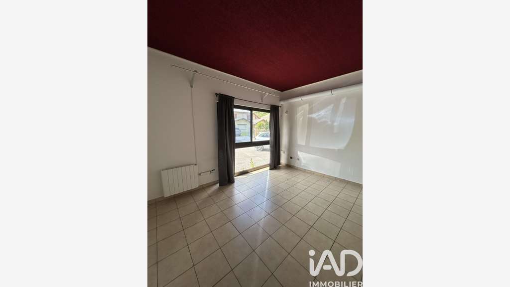 AV local commercial 250m² à L'Argentière-la-Bessée