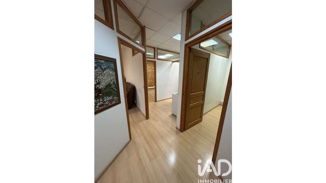 AV local commercial 250m² à L'Argentière-la-Bessée