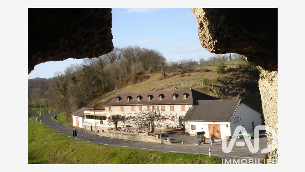 Vente murs commerciaux à L'Hôpital-Saint-Blaise