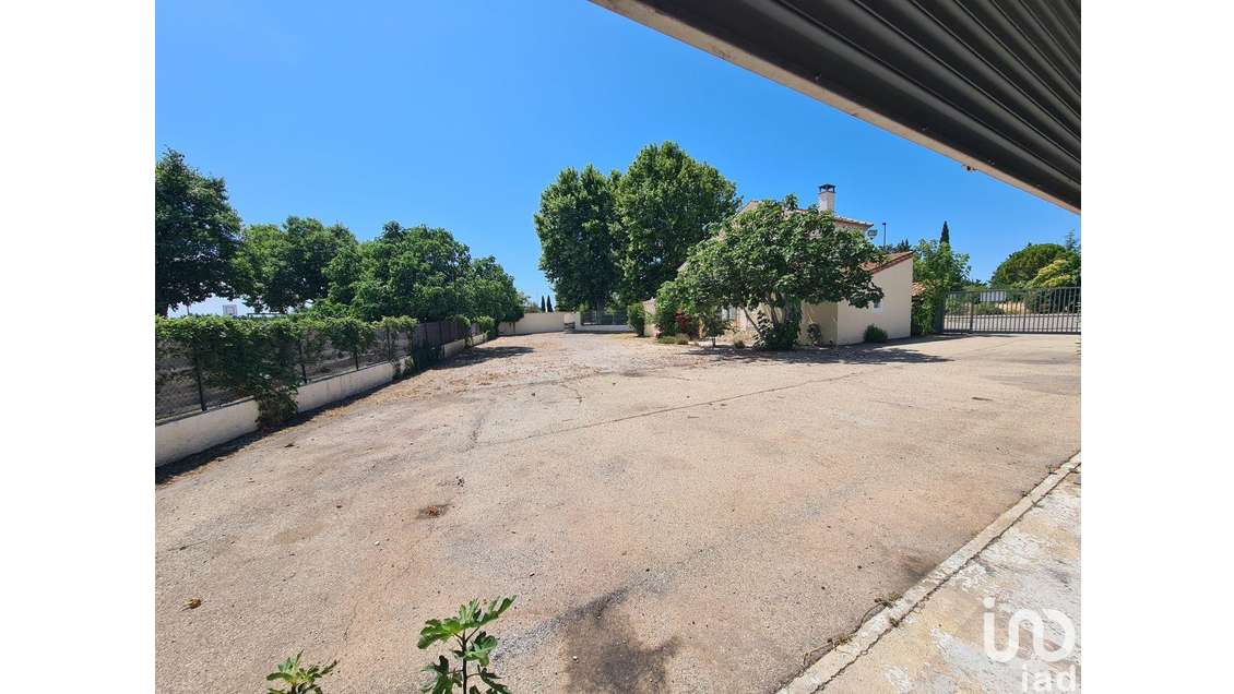 Local commercial à L'Isle sur la Sorgue