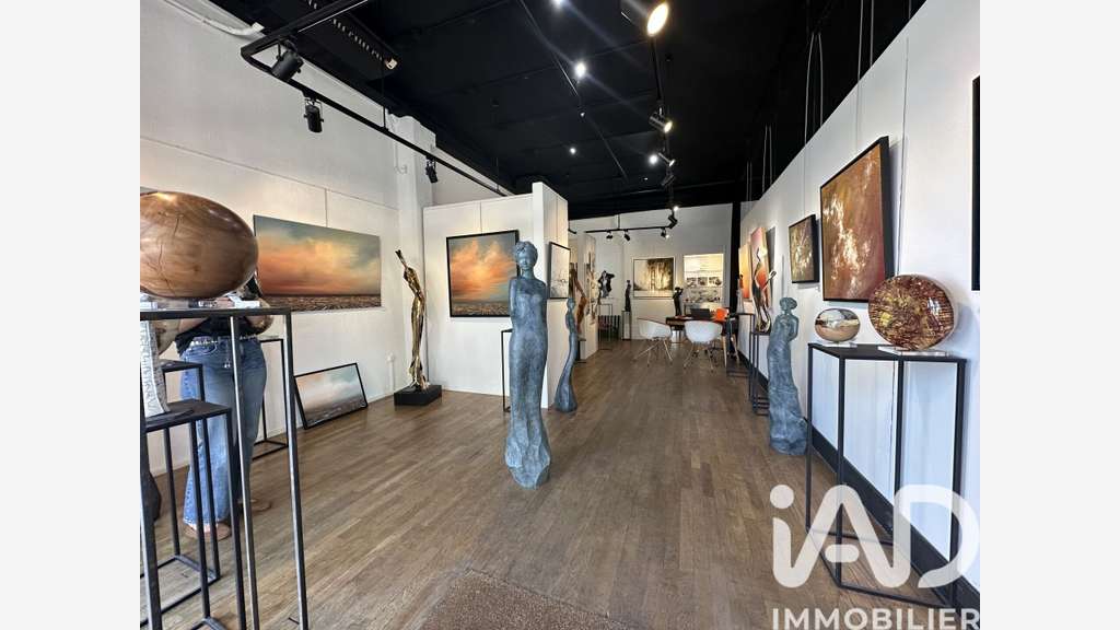 DAB superbe galerie d'art à L'Isle-sur-la-Sorgue