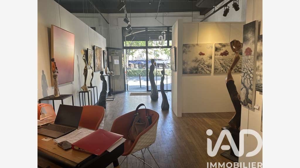 DAB superbe galerie d'art à L'Isle-sur-la-Sorgue