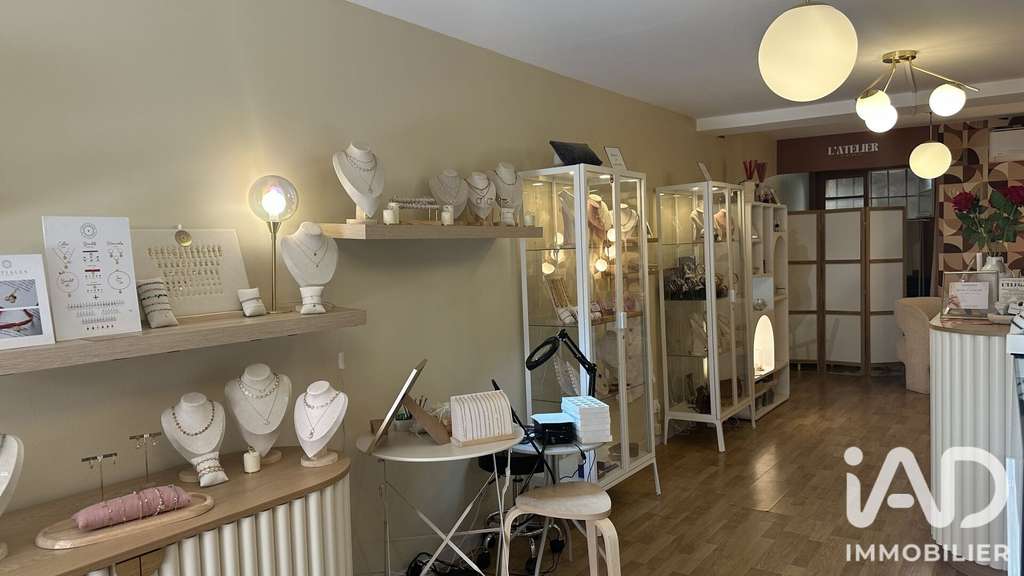 Local commercial à L'Isle-sur-la-Sorgue