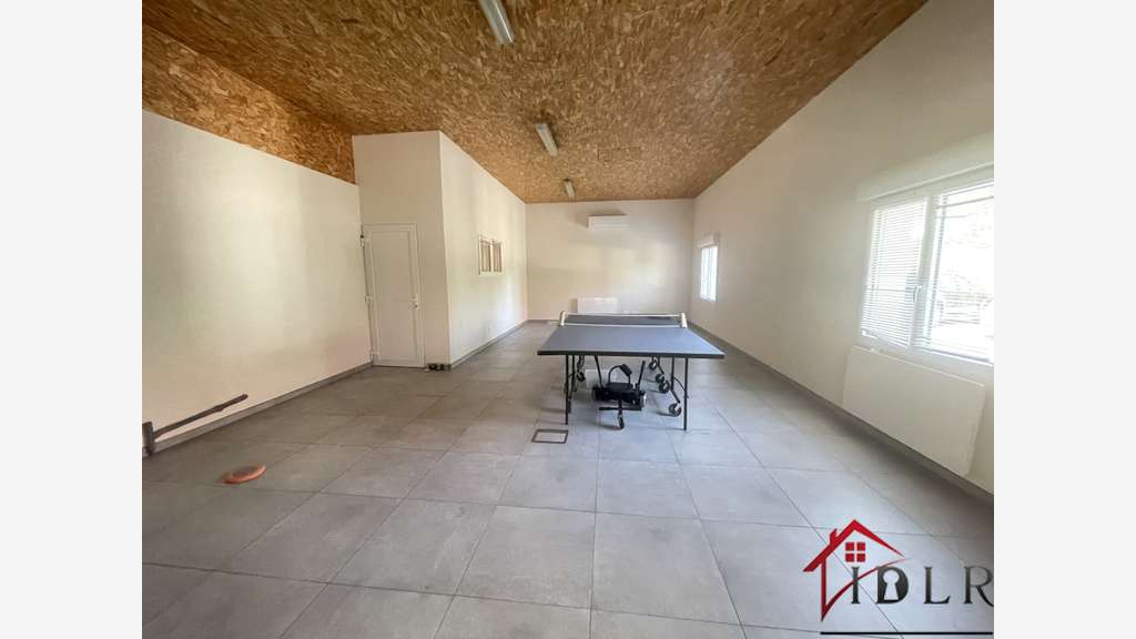 A vendre local pro de 146m² à L'Isle-sur-le-Doubs