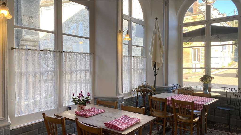 A vendre hôtel particulier de charme L'Isle/Serein