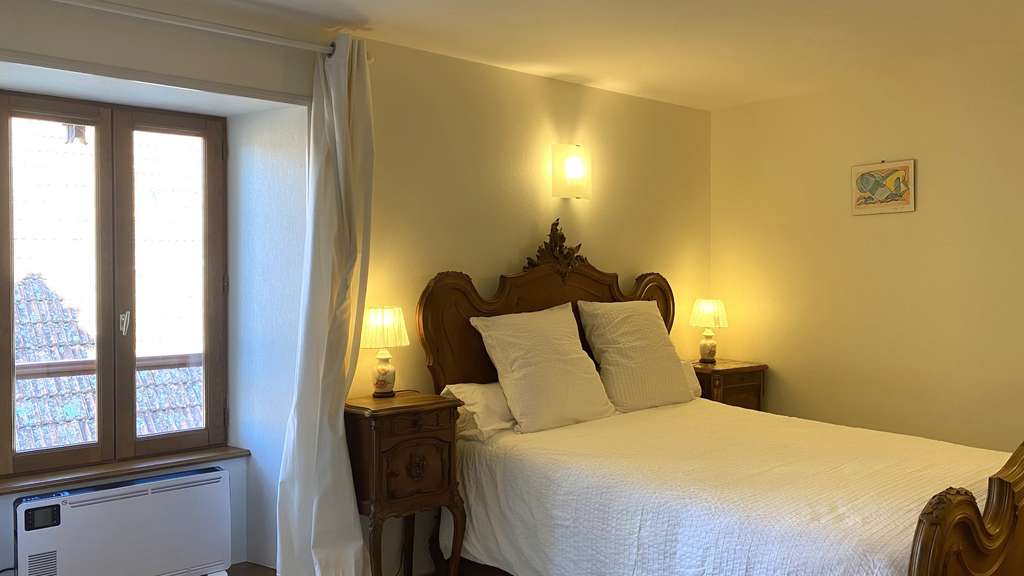 A vendre hôtel particulier de charme L'Isle/Serein