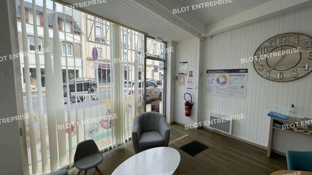 A vendre locaux commerciaux 100m² La Baule centre 