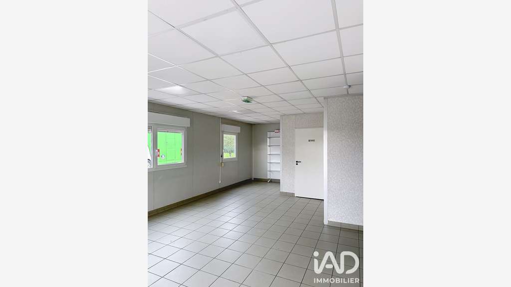 Vente local d'activité de 160m² à La Boisse