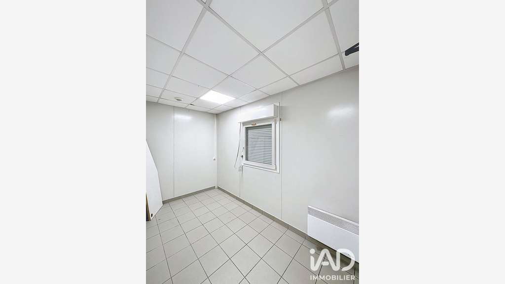 Vente local d'activité de 160m² à La Boisse