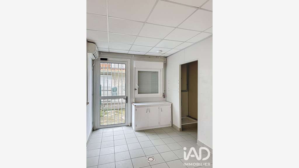 Vente local d'activité de 160m² à La Boisse