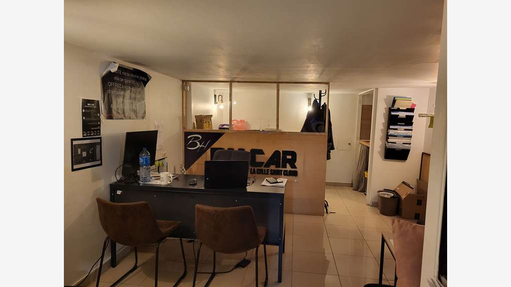 Vente murs libre 54m² à La Celle Saint Cloud