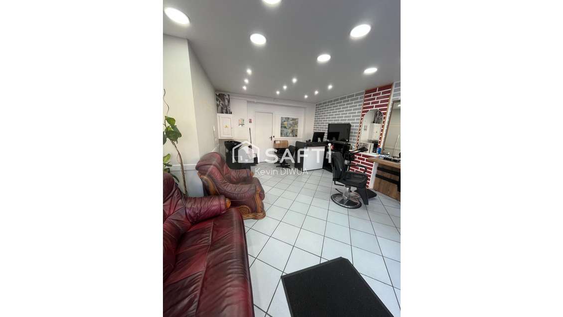 Vente local commercial 81m² La Chapelle en Serval