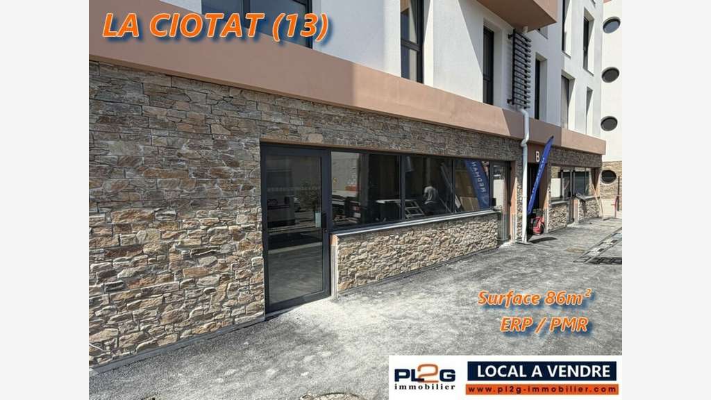 Local commercial neuf à vendre à La Ciotat