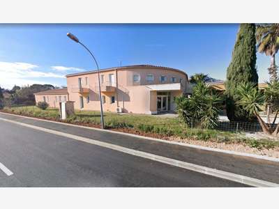 A vendre bâtiment indépendant 634m²à la Farlède