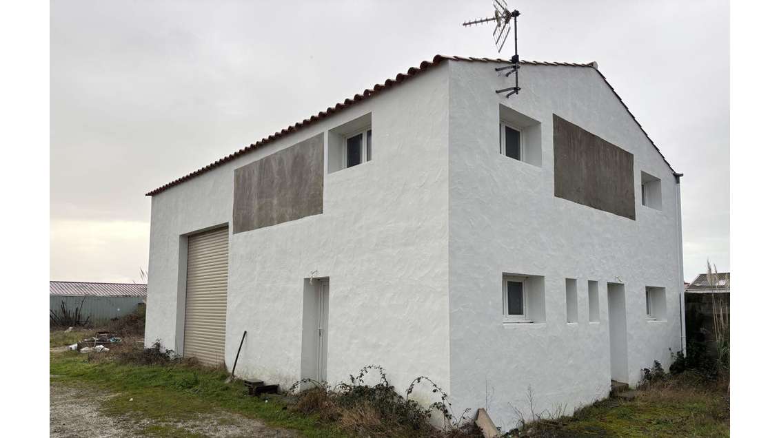 Vente local commercial 150m² à La Guérinière