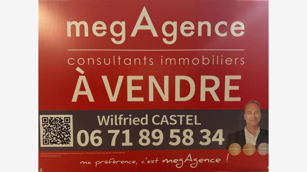Murs commerciaux 300m² avec parking privé La Roche