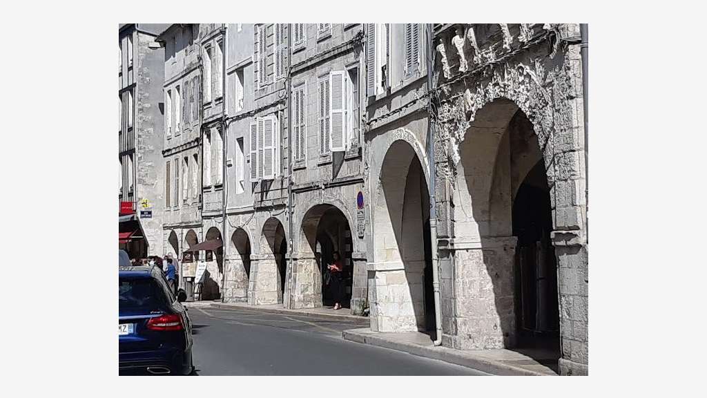 Droit au bail 61m² en centre ville de La Rochelle