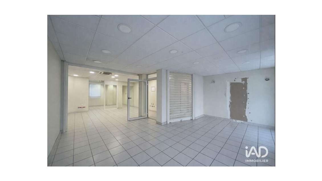 Vente murs commerciaux 155m² à La Talaudière