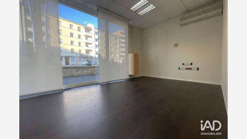 Vente murs commerciaux 155m² à La Talaudière