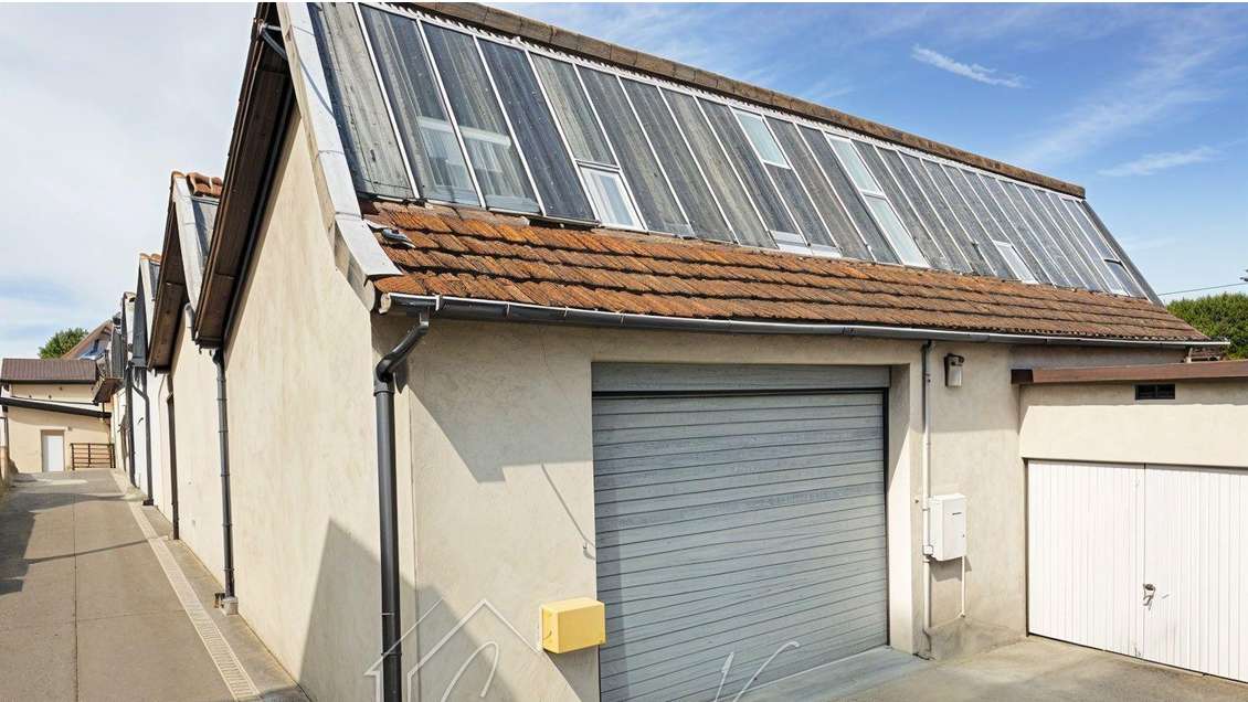 Vente local de stockage 351m² à La Tour-du-Pin 