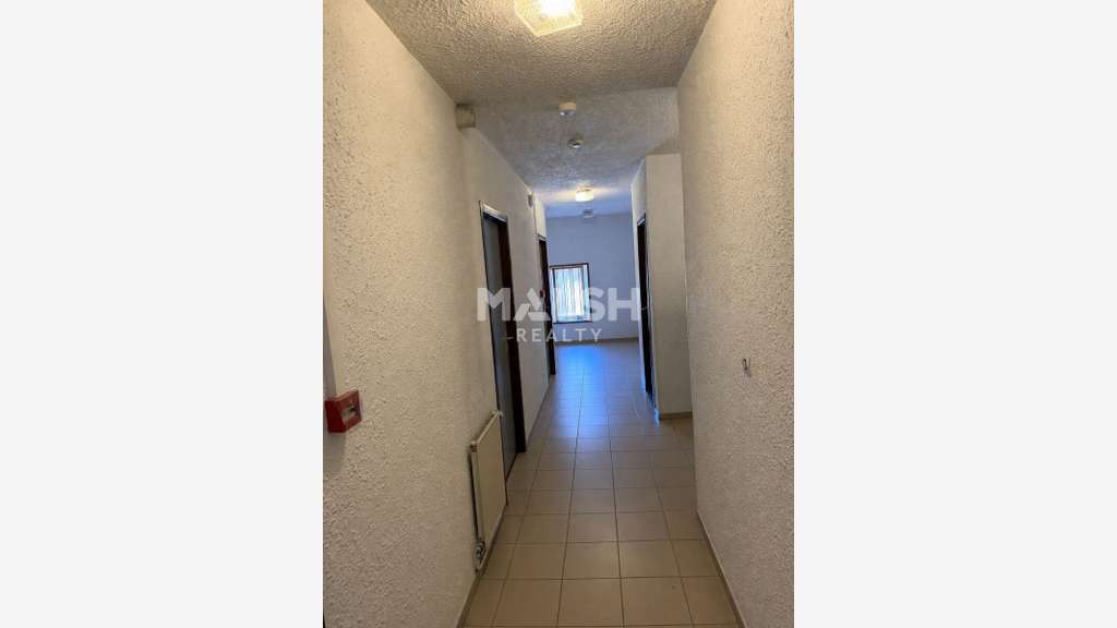 Local commercial 385m² à La Verpillière sur D125