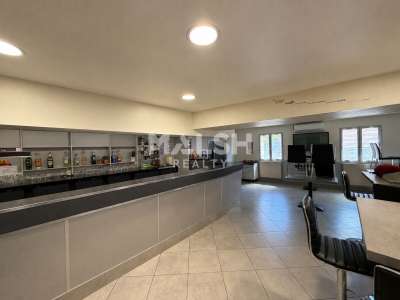 Local commercial 385m² à La Verpillière sur D125