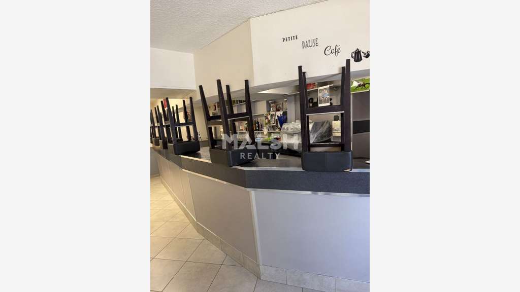 Local commercial 385m² à La Verpillière sur D125