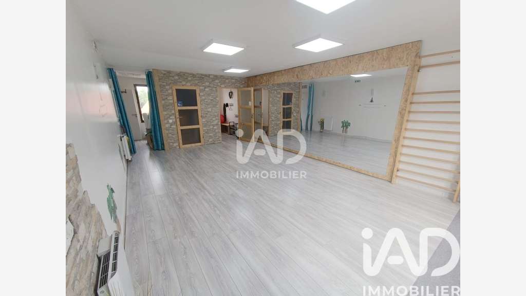 A louer local commercial 103m² Lagny-s-Marne