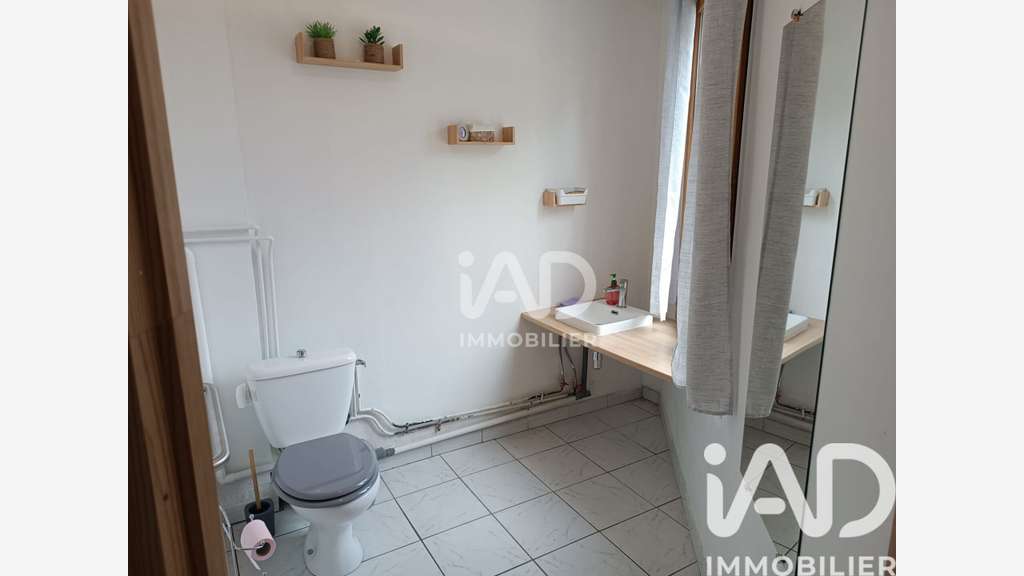 A louer local commercial 103m² Lagny-s-Marne