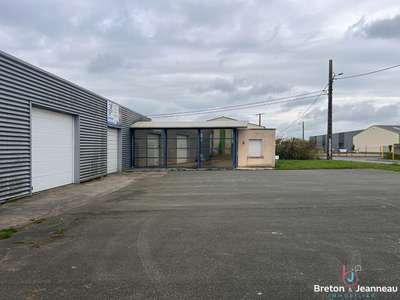 Vente entrepôt bureaux 1275m² Lassay les Châteaux