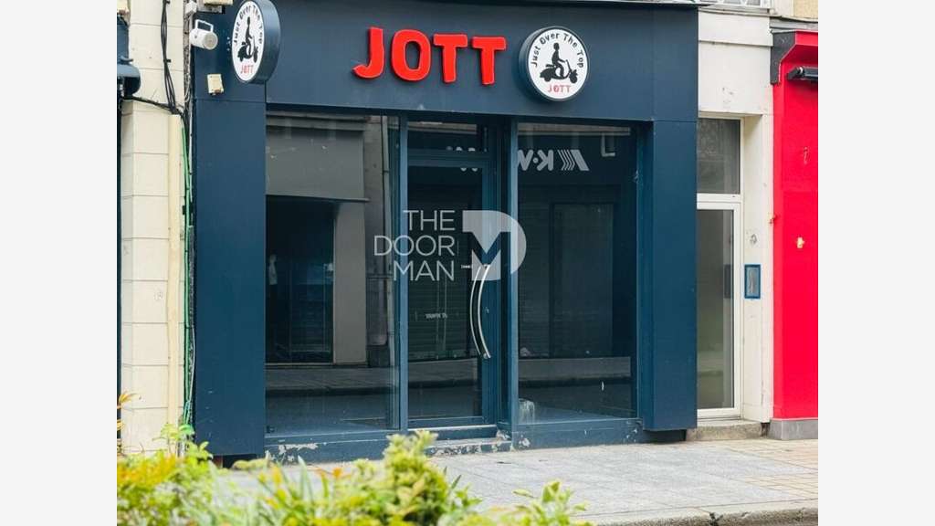 Vente locaux commerciaux Rue de la Paix à Laval