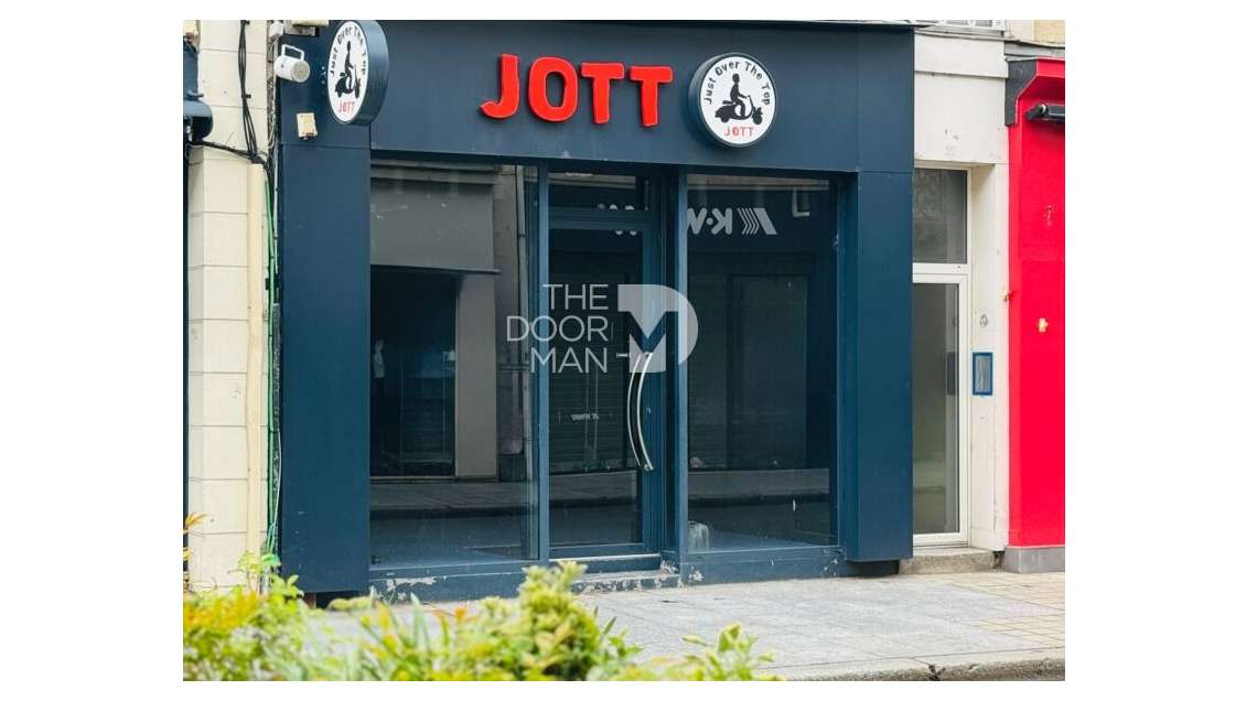 Vente locaux commerciaux Rue de la Paix à Laval
