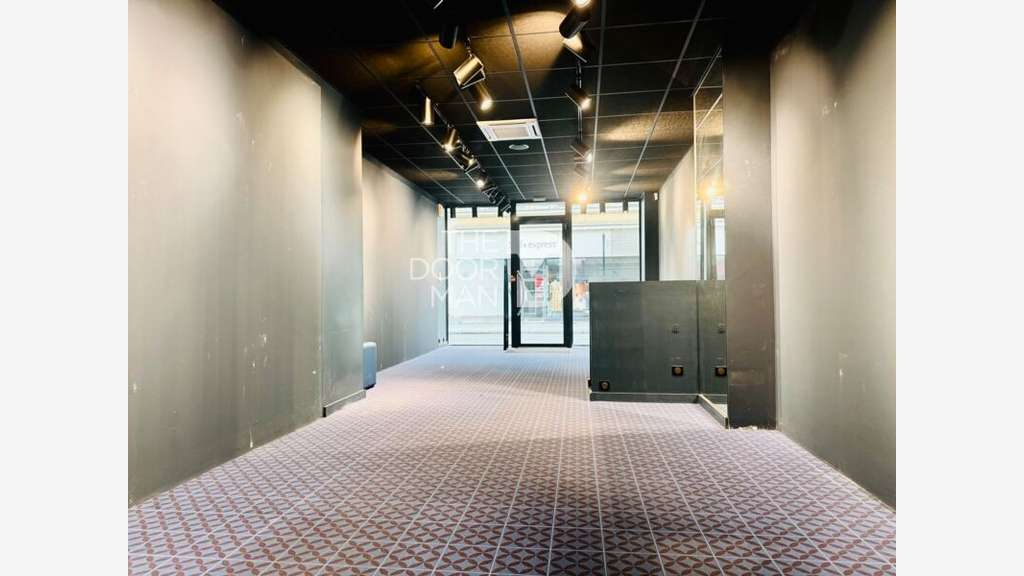 Vente locaux commerciaux Rue de la Paix à Laval