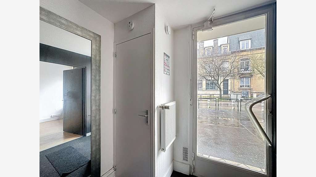 Vente local libre 23m² rue passante à Laxou