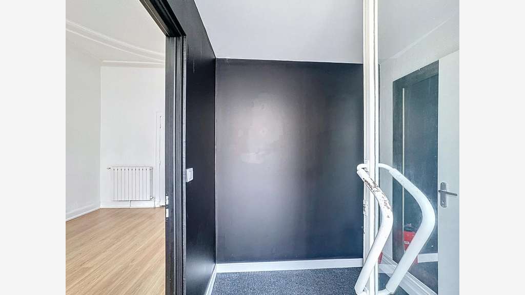 Vente local libre 23m² rue passante à Laxou