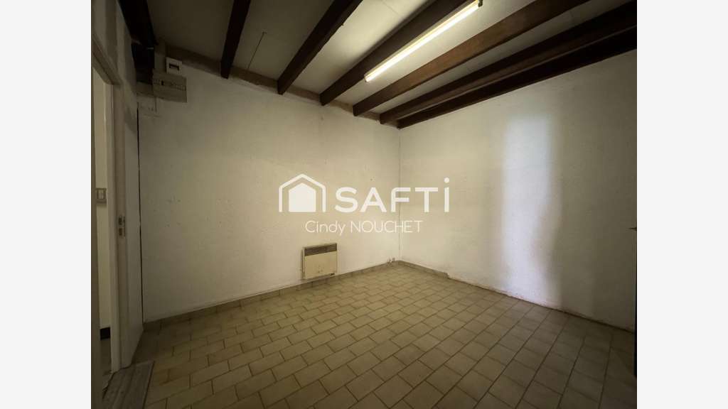 Local 181m² emplacement stratégique à Le Bailleul