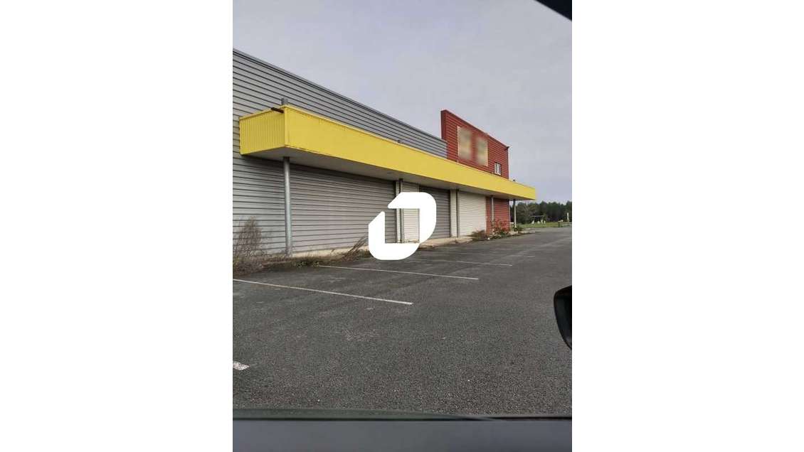 Vente Local commercial 1000m² Le barp
