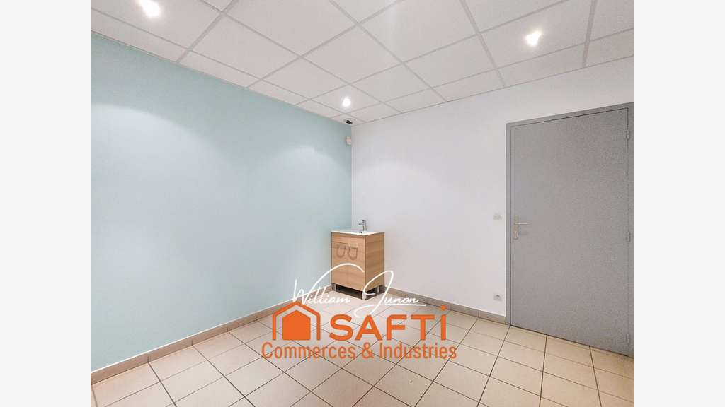 AV local commercial 65m² à Chambon-Feugerolles