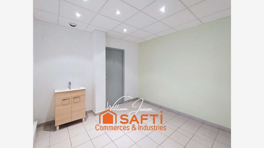 AV local commercial 65m² à Chambon-Feugerolles