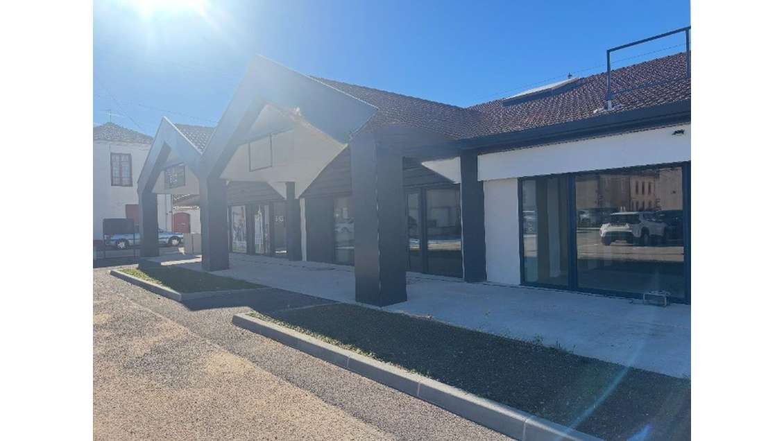 Plusieurs lots commerciaux disponibles au Coteau