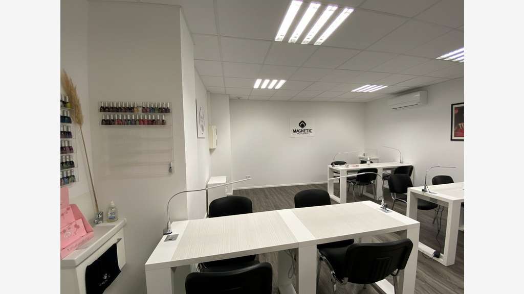 Vente local commercial de 183m² centre Le Coudray