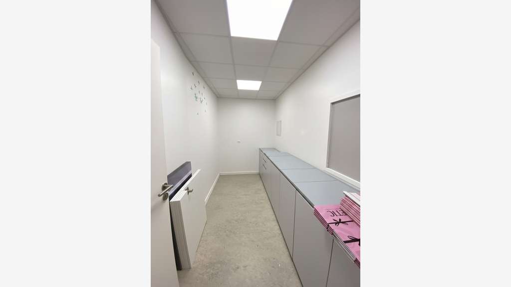 Vente local commercial de 183m² centre Le Coudray