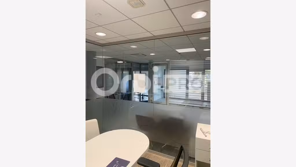 Vente local 173m² en bon état modulable au Haillan