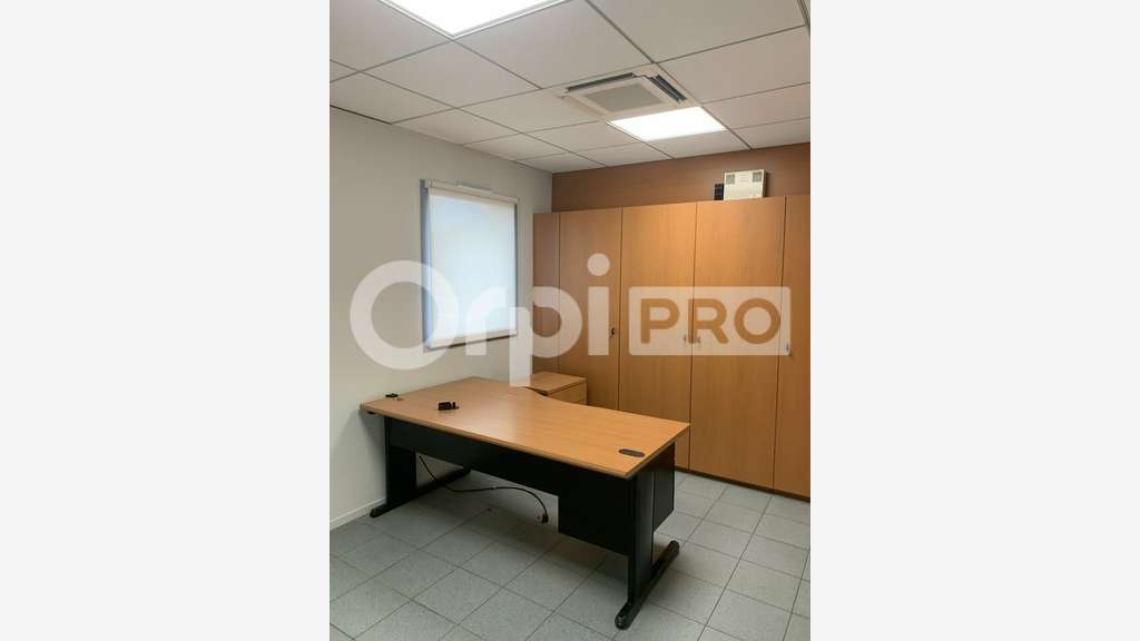 Vente local 173m² en bon état modulable au Haillan